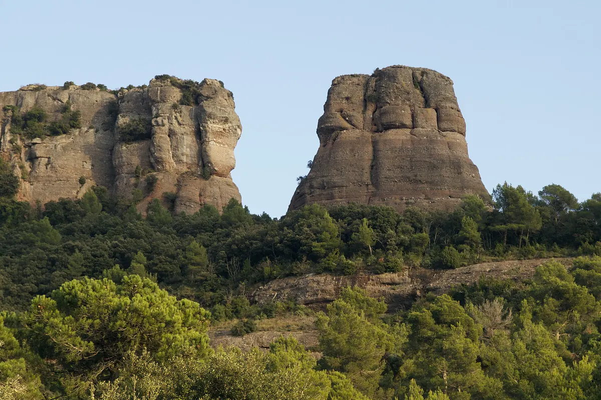 Cingles de Sant Llorenç del Munt vistos des de Matadepera