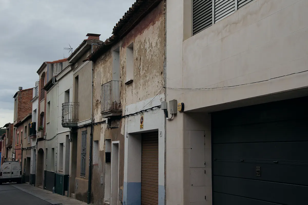 Carrer Nou de Sant Quirze del Vallès, amb cases de poble